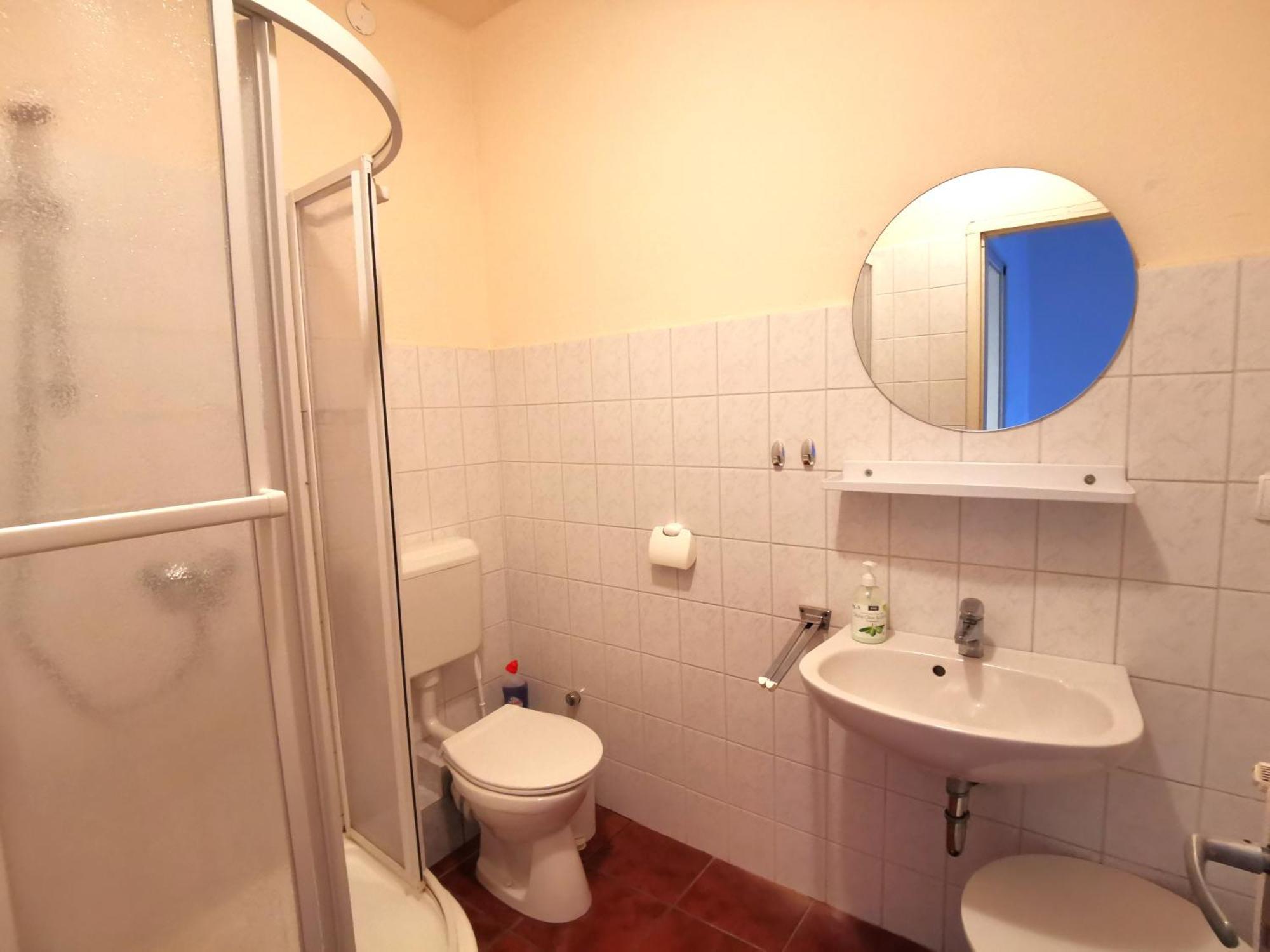 شقة Grosses Ferienhaus Plattensee Balaton - Nyaralo Haz 6 Szobaval, 5 Fuerdoszobaval, 3000 Nm Szolad المظهر الخارجي الصورة